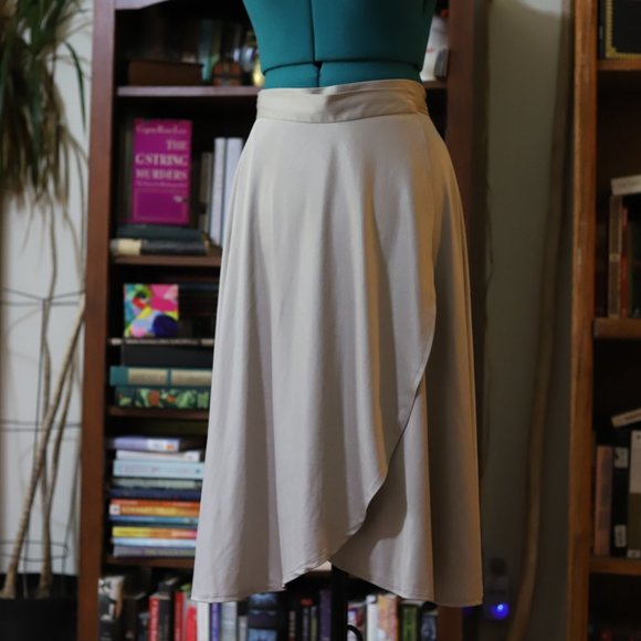 Vintage | neautral wrap skirt - Picture 6 of 10